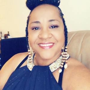 Meet your Posher, Lovelle